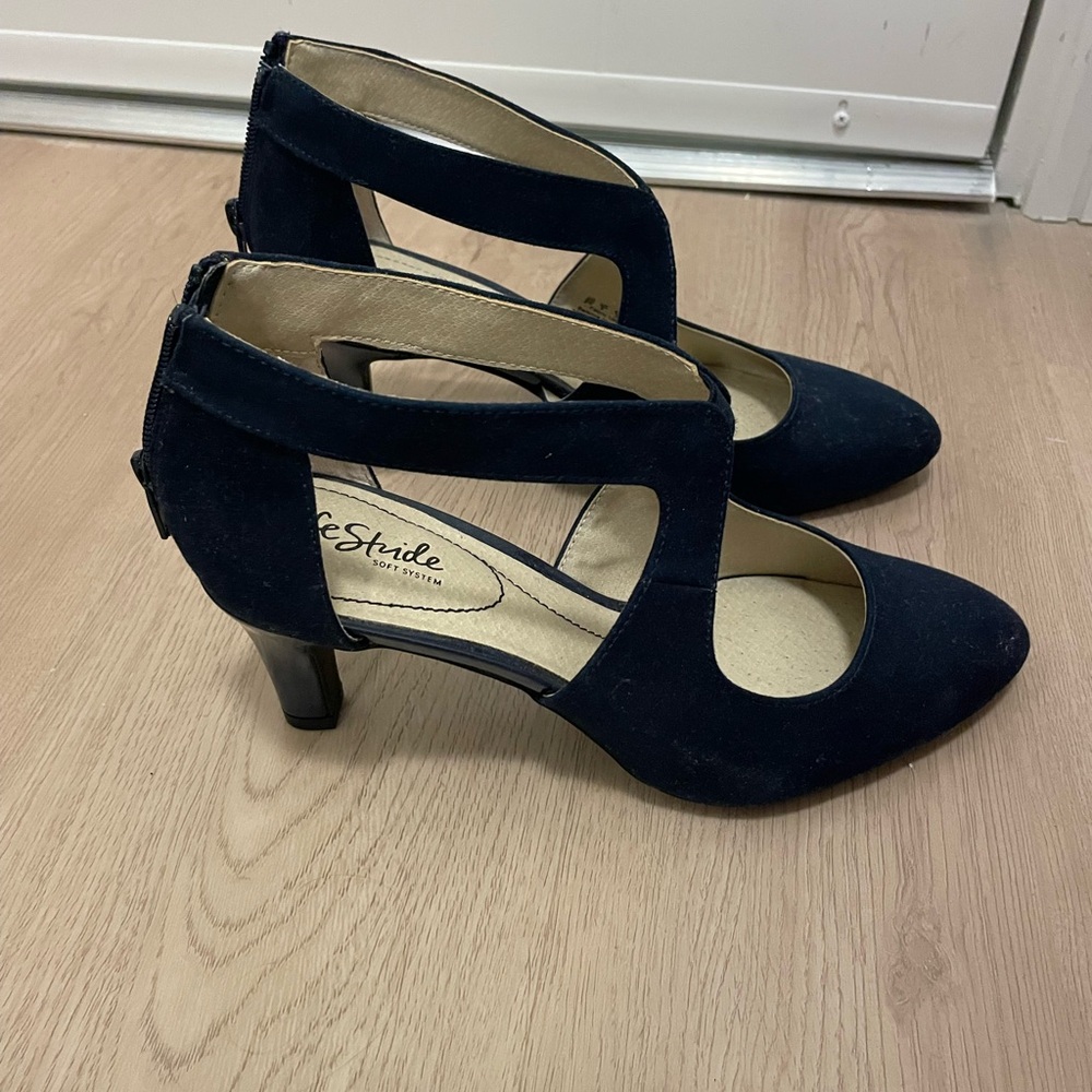 Life Stride Navy Cutout Suede Dress Heels